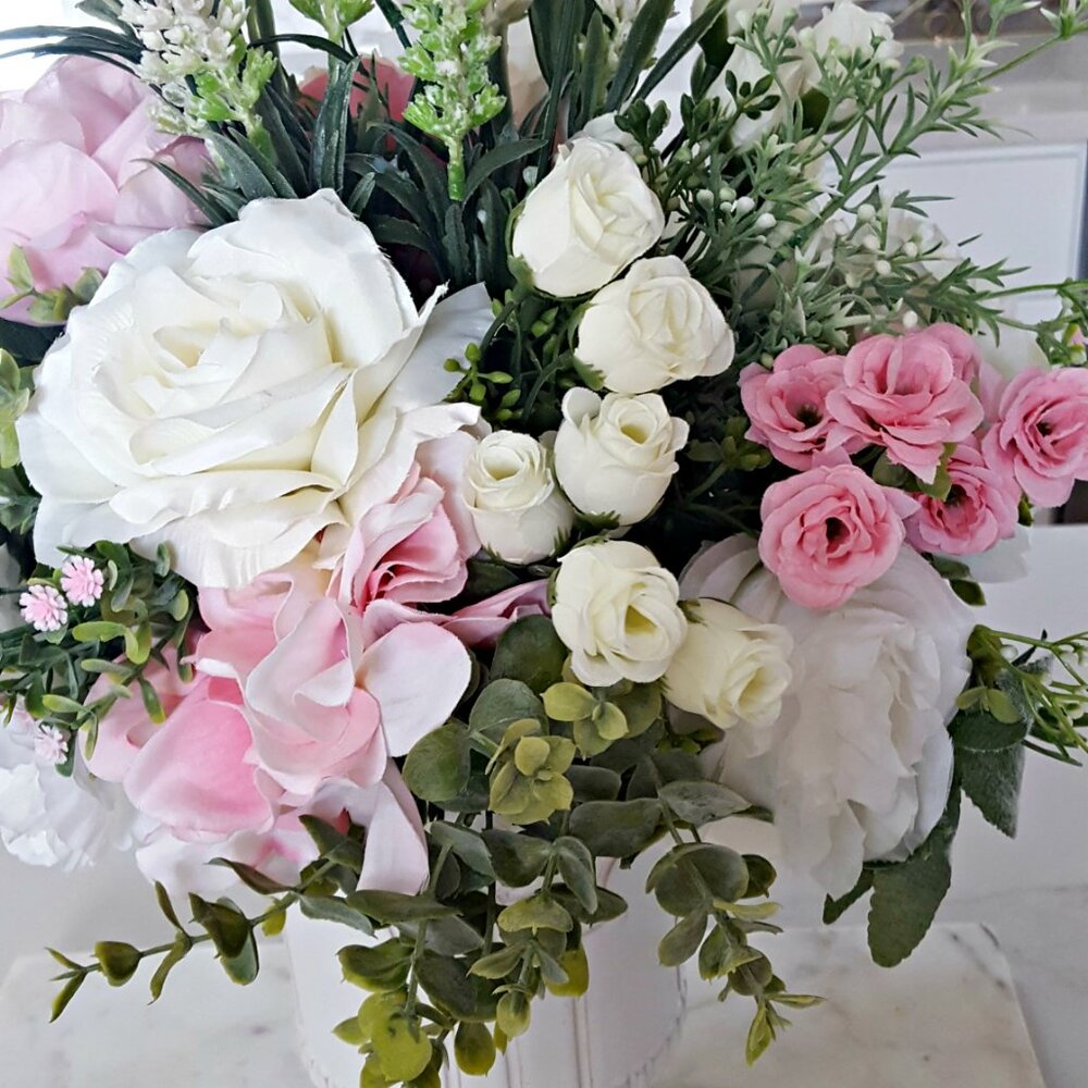 NEW! EXQUISITE Shabby ROSES CHIC Centerpiece FLORAL - Picture 3 of 6